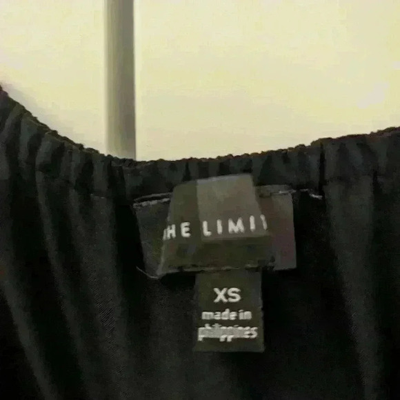 The limited black high low dress -  size xs BNWOT Like New - Picture 4 of 4